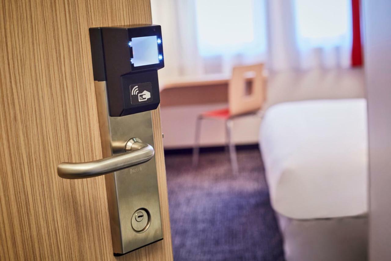 Standard Triple Room (3 single beds),909286633:JPEG