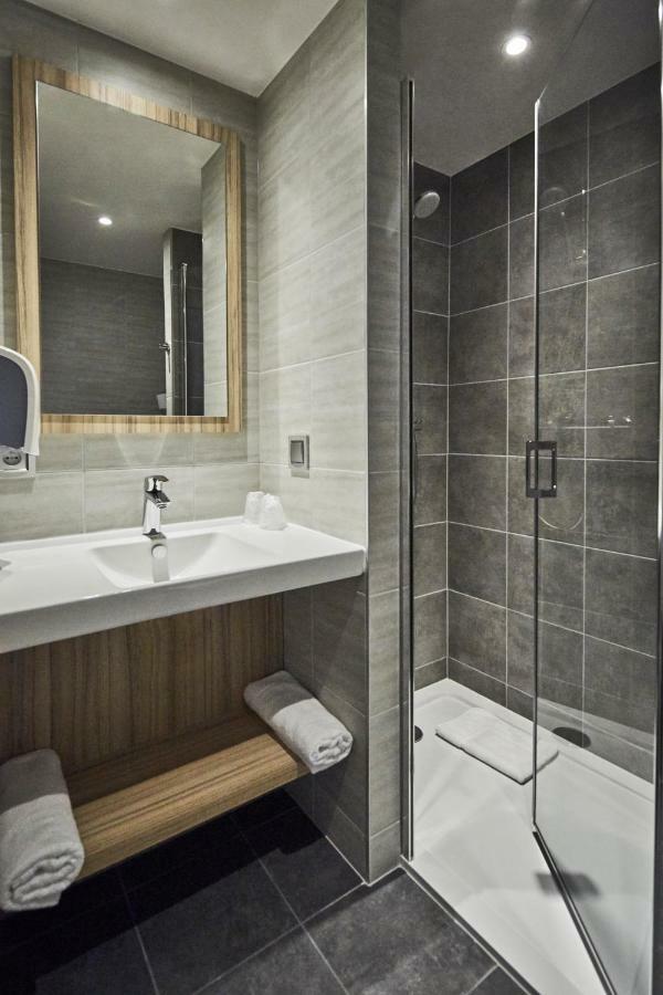 Standard Twin Room,909286633:JPEG